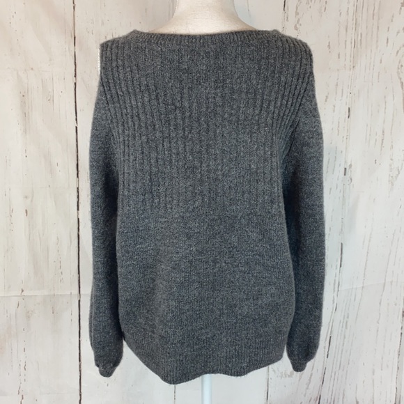 Abercrombie & Finch sweater - Picture 5 of 8